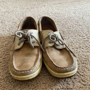 Tan men’s Sperry’s